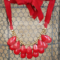 knotiebib ~ red
