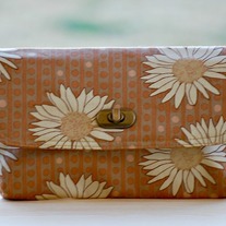 Mini Clutch - Daisies - Mother's Day Special - Was $45 Now $36