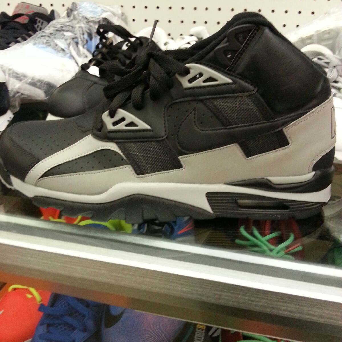 bo jackson raiders sneakers