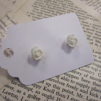 Rose Bud Earrings - Cream