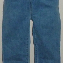 Denim Capris-Maternity Announcements Size Small  02116