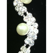 Pearl and Sparkly Crystal Trim Wavy pattern(chain backing) (yd)
