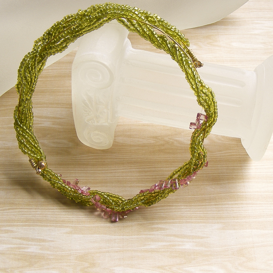 Impatiens Designs Pink Flowers in the Moss Memory Wire Necklace