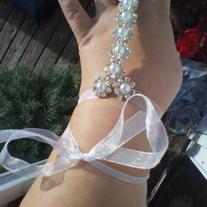 Hand jewelry-ribbons & pearls