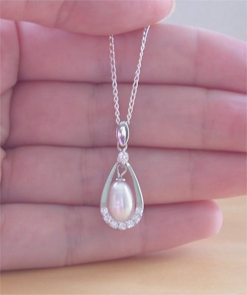 Pearl Chain in White main image 1