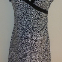 Black/White Dress-NEW-Motherhood Maternity Size Medium  GS513