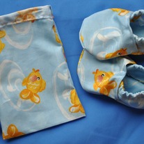 Gold Fish Crib Shoes