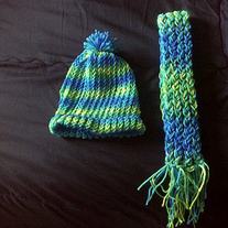 Childs_20scarf_20and_20beanie_20set_medium