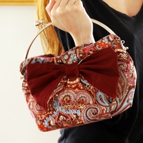 Kiss Lock Clutch - Wine Persian Pickle