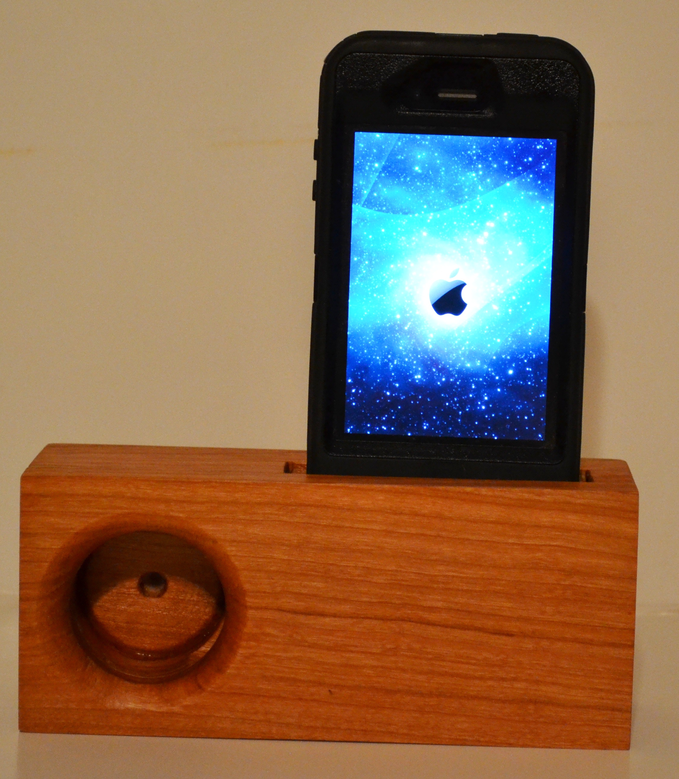 Cherry wood iphone music amplifing stand