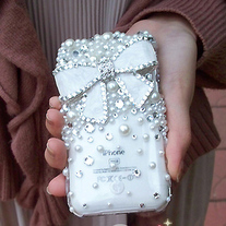 Bling Crystal White Bow With Crystals and Pearls iPhone 4/4S Case