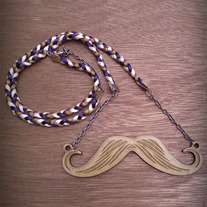 Mustache-necklace_medium
