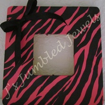 Pink_20equus_20wm_2010_medium