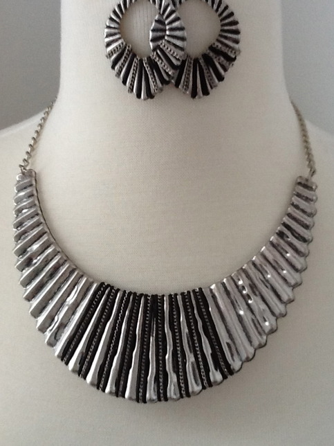 Silver Moon Necklace Set