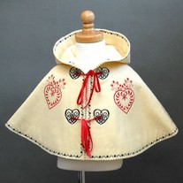 Cape_red_black_hearts_medium