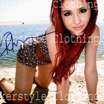 VICTORIOUS ARIANA GRANDE SIGNED/AUTOGRAPHED PHOTO
