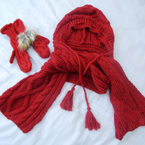 Romwe Snood & Mitten Set