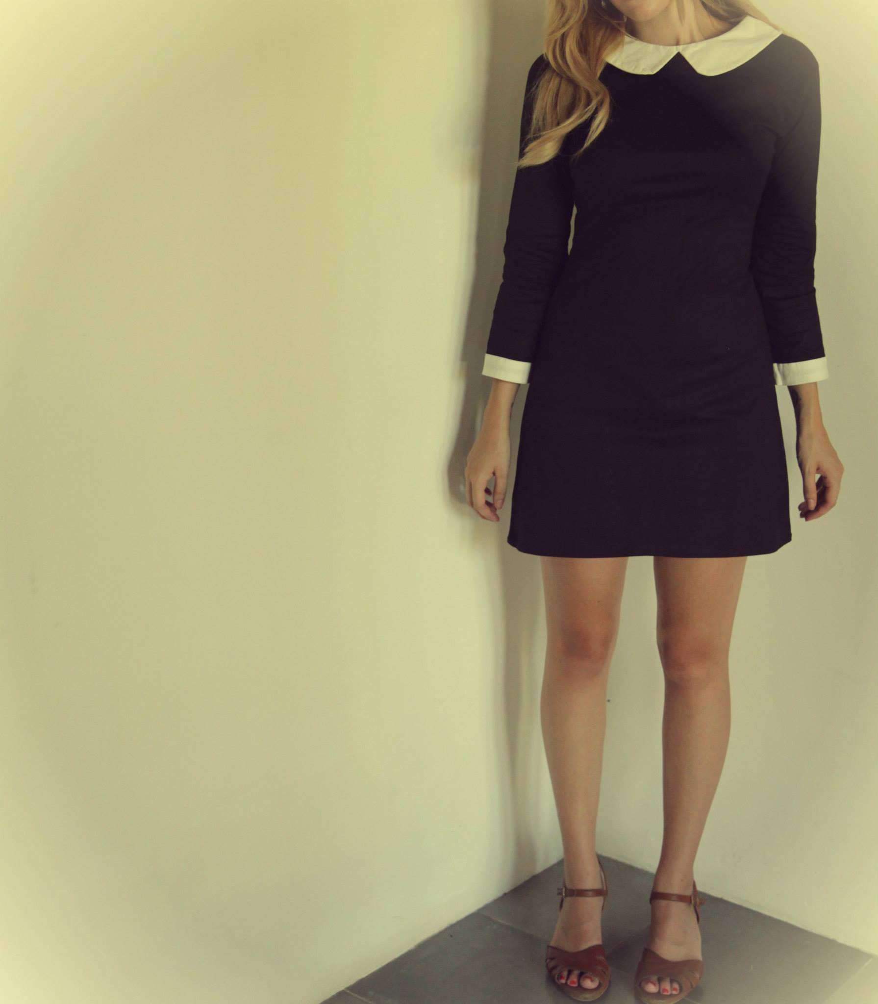 black peter pan collar dress