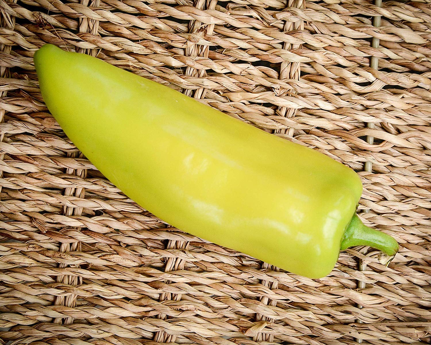 Sweet Banana Yellow Wax Chili Pepper Premium Seed Packet · Sherwood's